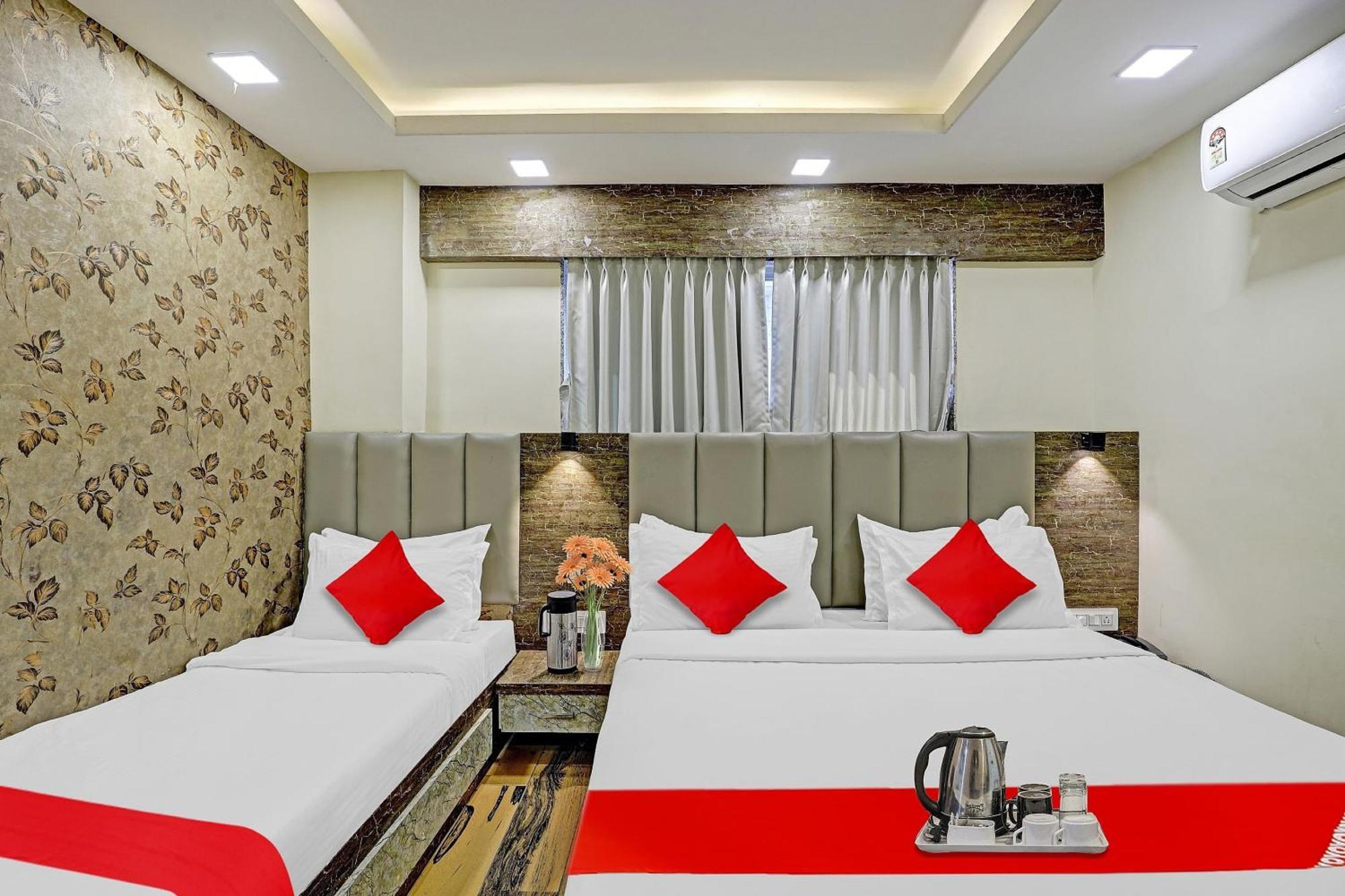 Collection O Hotel Raj Palace 巴罗达 外观 照片