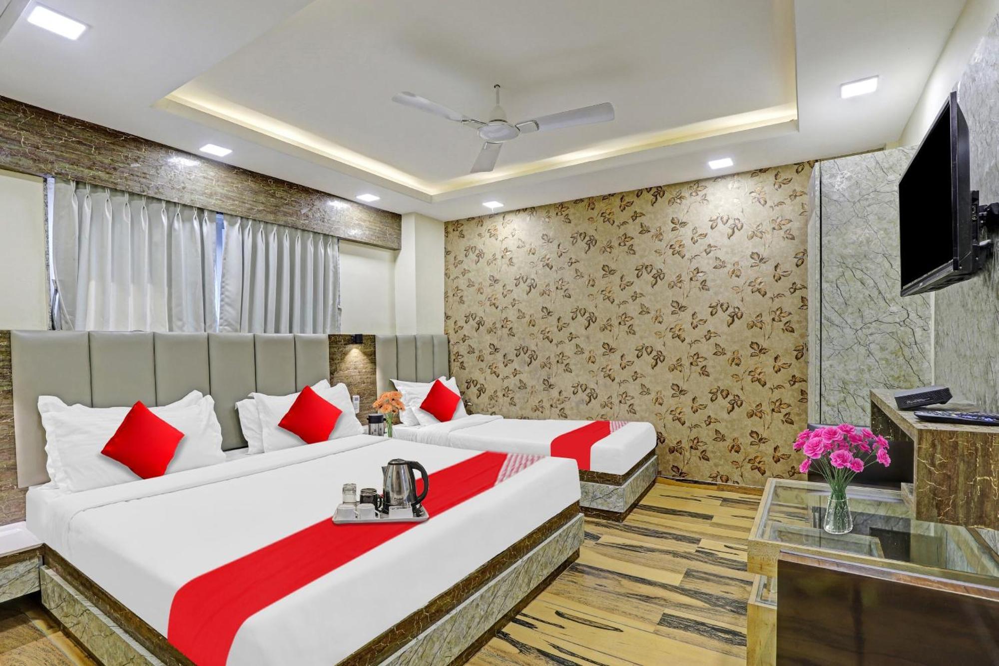 Collection O Hotel Raj Palace 巴罗达 外观 照片